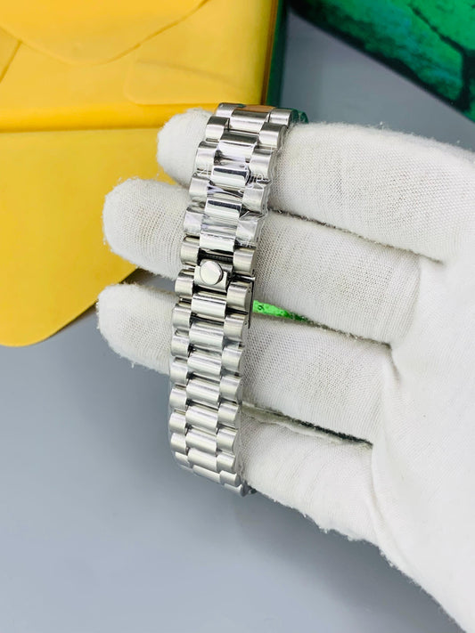 Black Arbic Dial Watch Date Style Watch – Elegant Diamond Markers & Stainless Steel Band