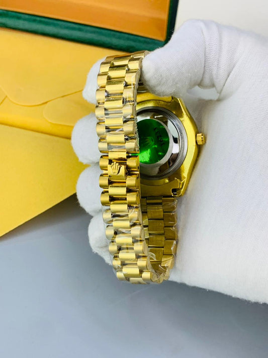 Black Dial Gold Chain Date Style Watch – Elegant Diamond Markers & Stainless Steel Band